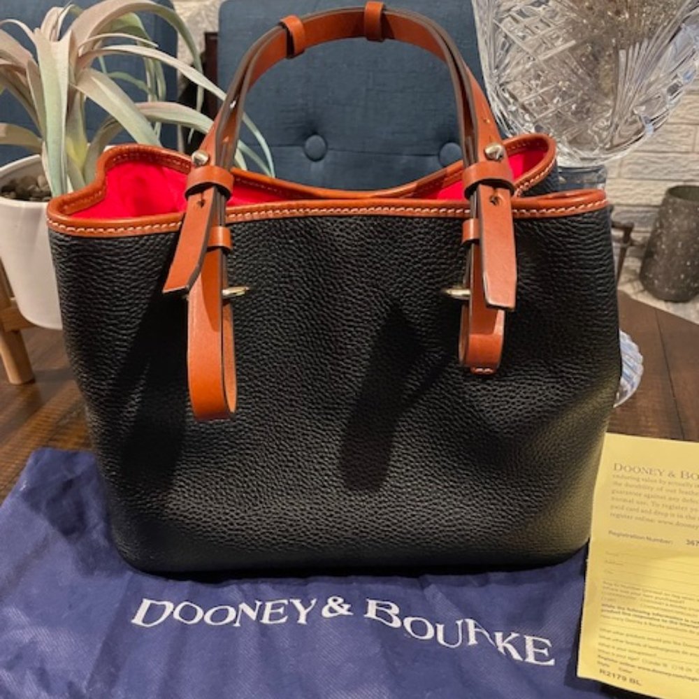 Dooney & Bourke Pebble Grain Black and Tan Small Brianna NWOT - Picture 5 of 16